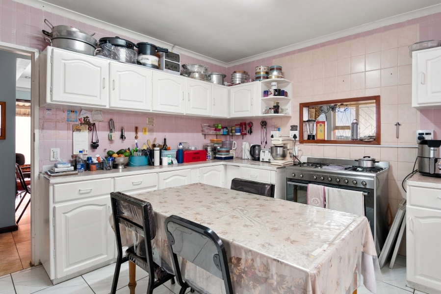 3 Bedroom Property for Sale in Pinati Western Cape